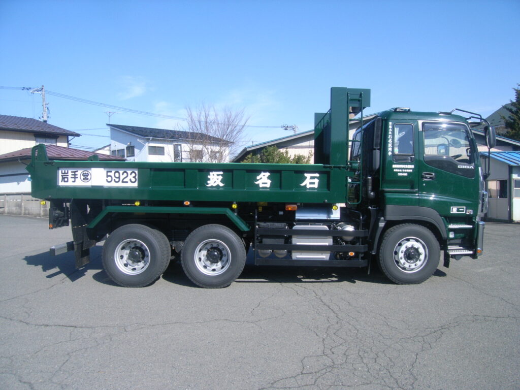 産業廃棄物収集運搬車2